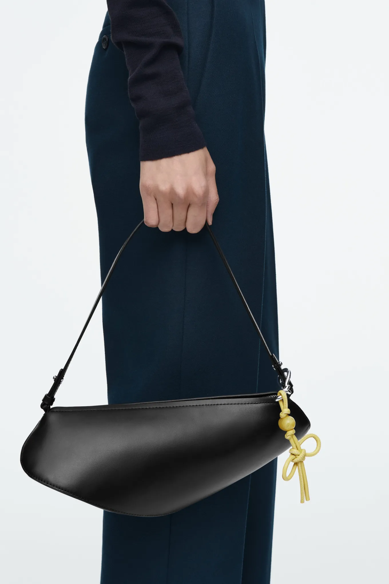 FORTUNE TASCHENANHÄNGER MIT KNOTENDETAIL-COS Online