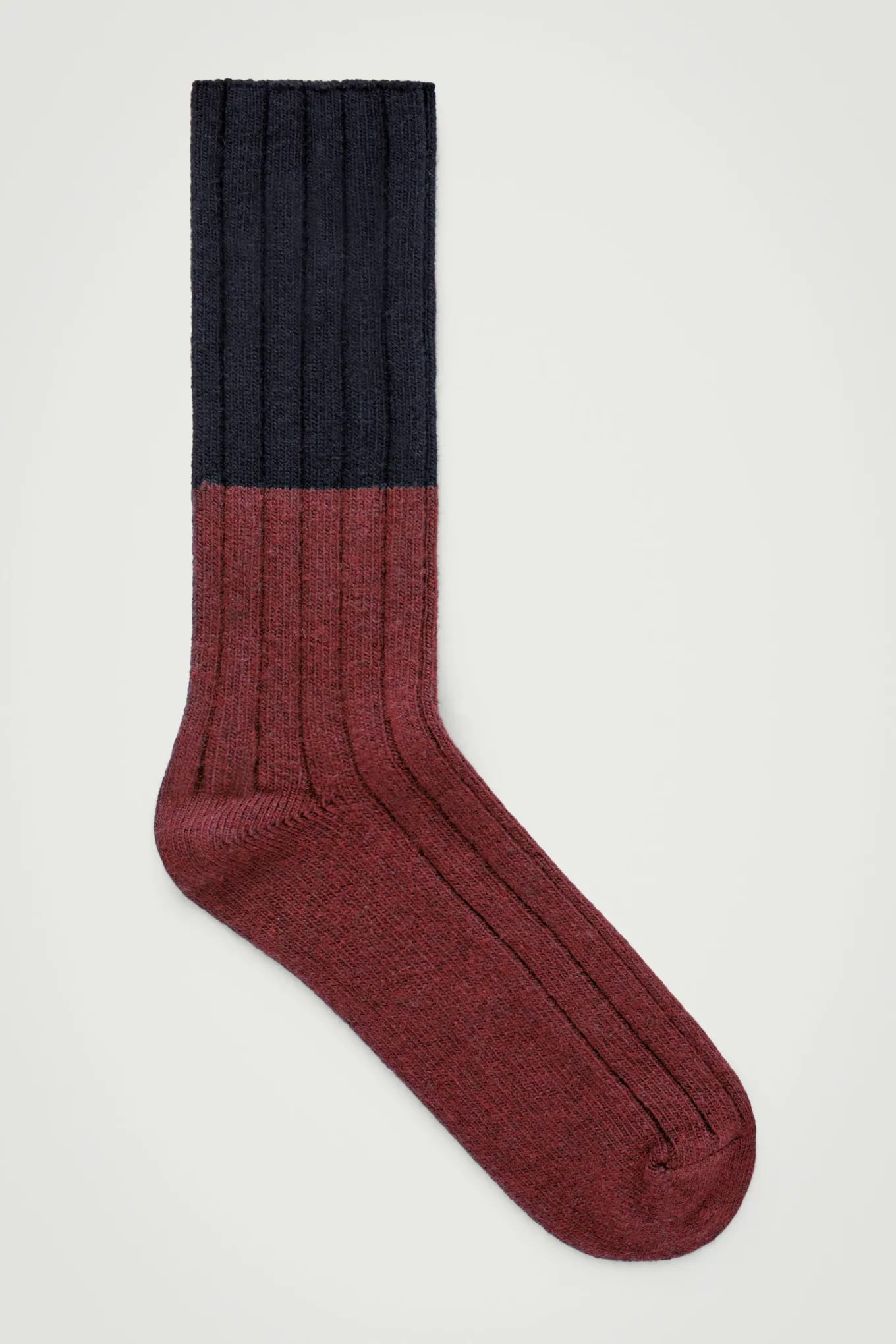 GERIPPTE SOCKEN MIT COLOUR-BLOCK-DESIGN-COS Discount