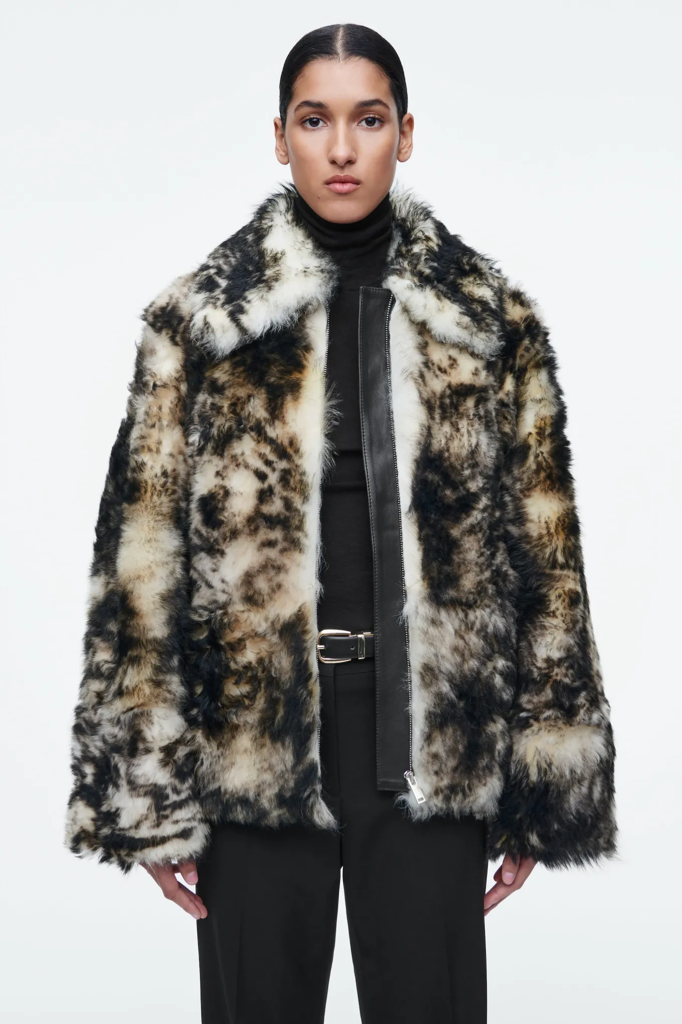 JACKE AUS SHEARLING MIT LEOPARDENMUSTER-COS Best