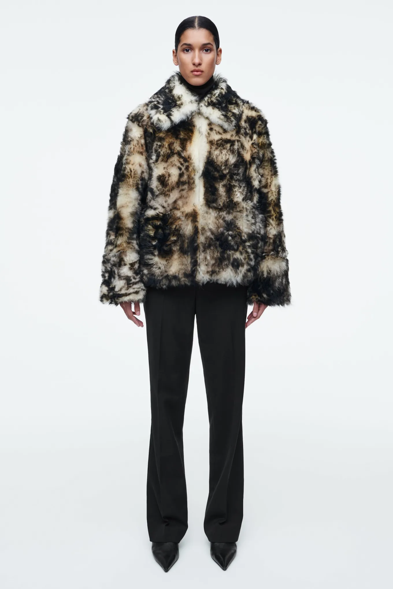 JACKE AUS SHEARLING MIT LEOPARDENMUSTER-COS Best