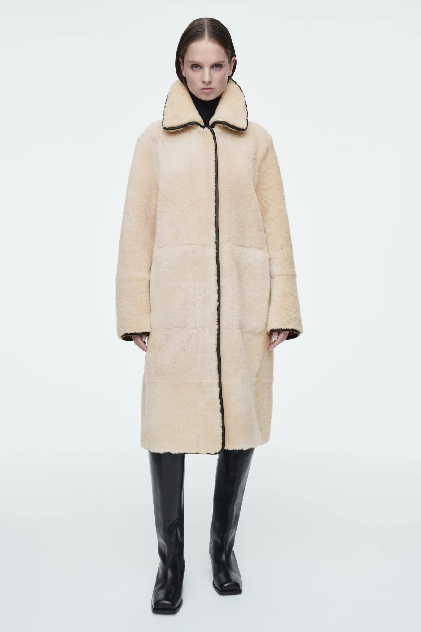 MANTEL AUS SHEARLING MIT LEDERBESÄTZEN-COS Best