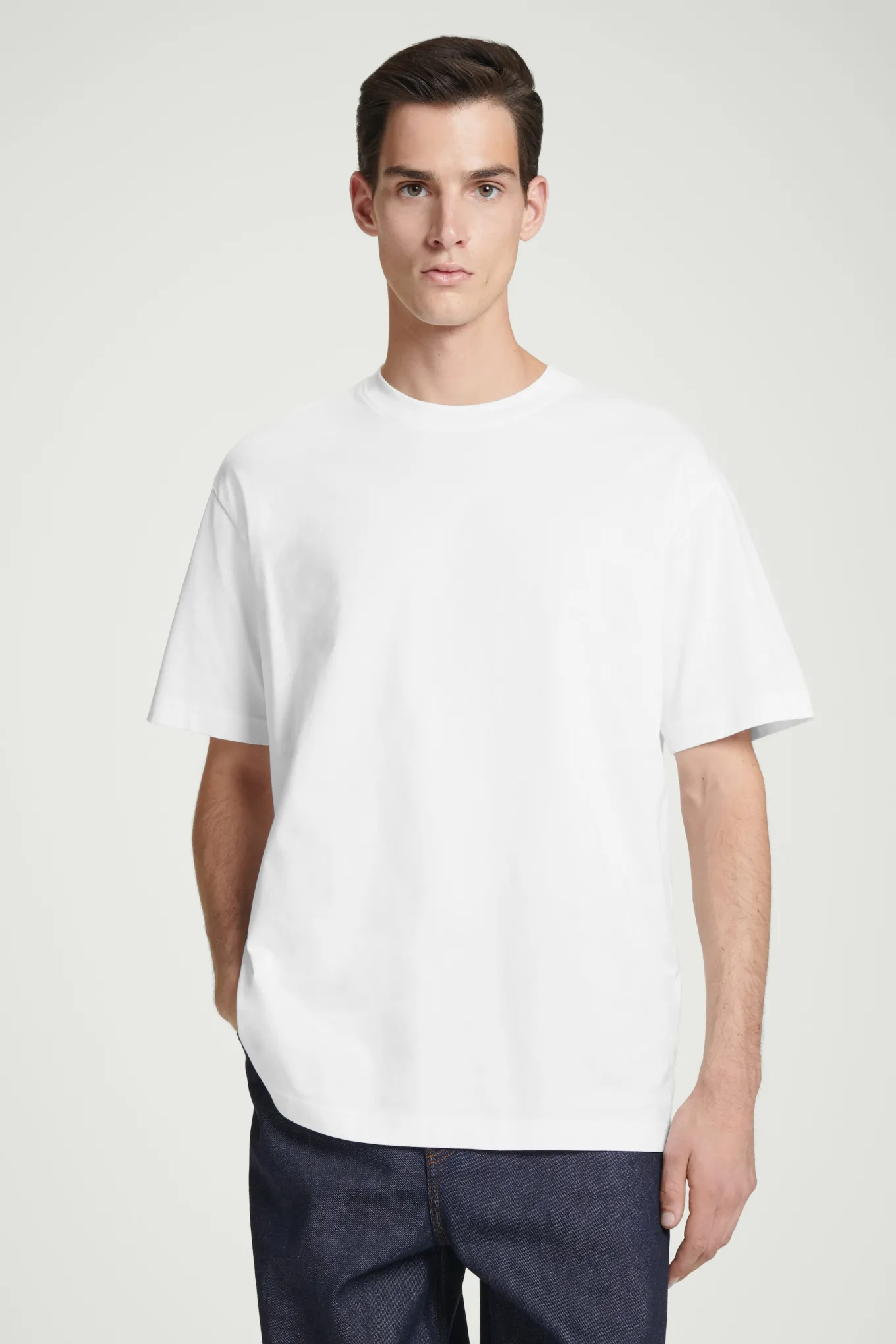 OVERSIZED-T-SHIRT AUS BAUMWOLLE-COS Store