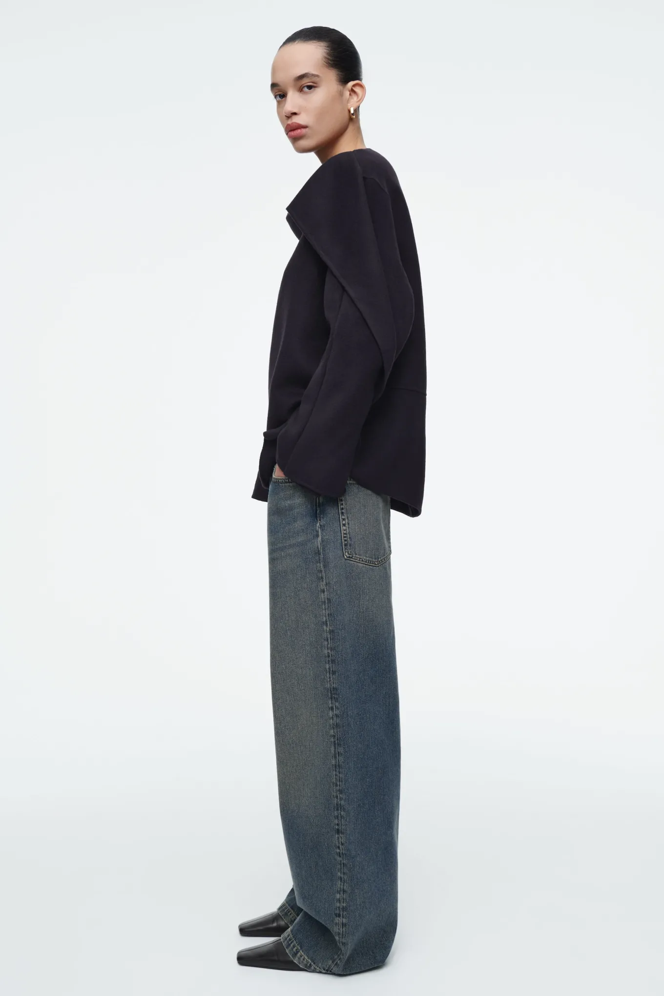 VOLUME JEANS MIT WEITEM BEIN-COS New